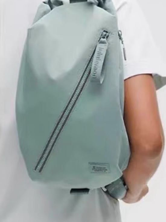 lululemon athletica Handbags - ✨Host pick✨lululemon Fast track 2.0  Crater Blue Backpack 9L